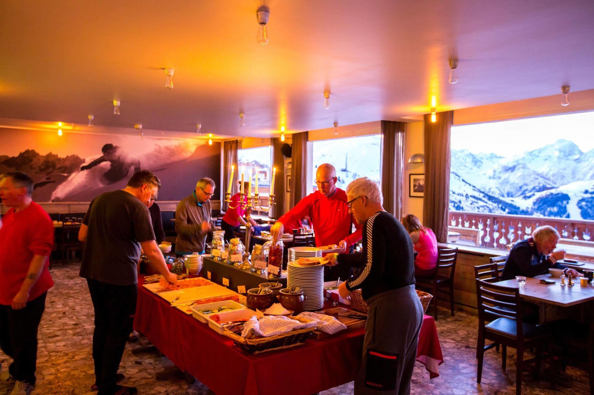 Langley Hotel Le Petit Prince Alpe d'Huez ภายนอก รูปภาพ