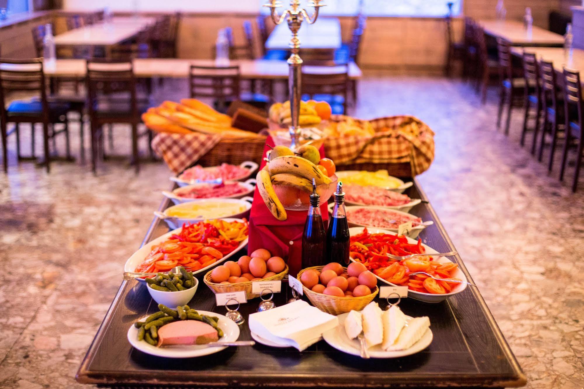 Langley Hotel Le Petit Prince Alpe d'Huez ภายนอก รูปภาพ