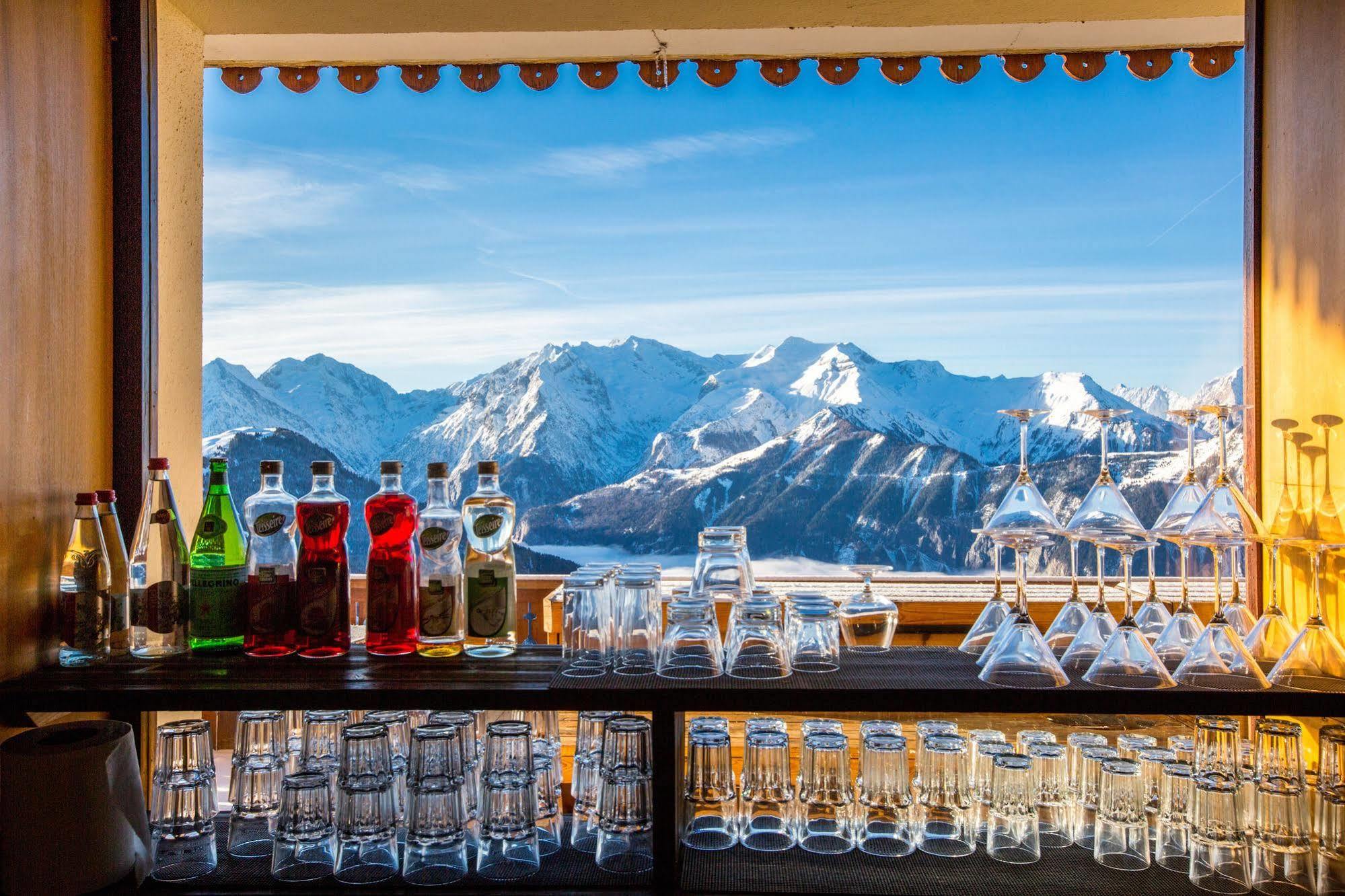 Langley Hotel Le Petit Prince Alpe d'Huez ภายนอก รูปภาพ